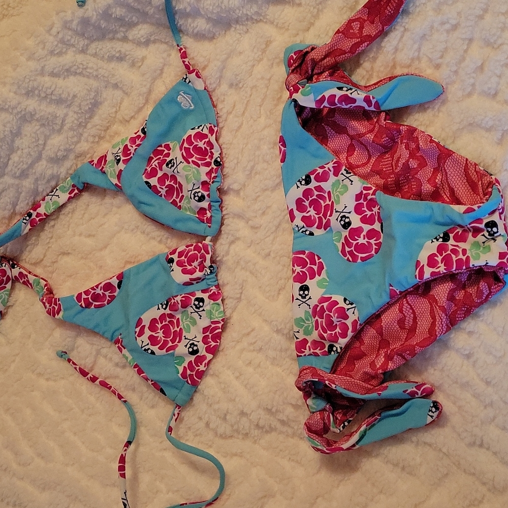 Super cute reversible bikini